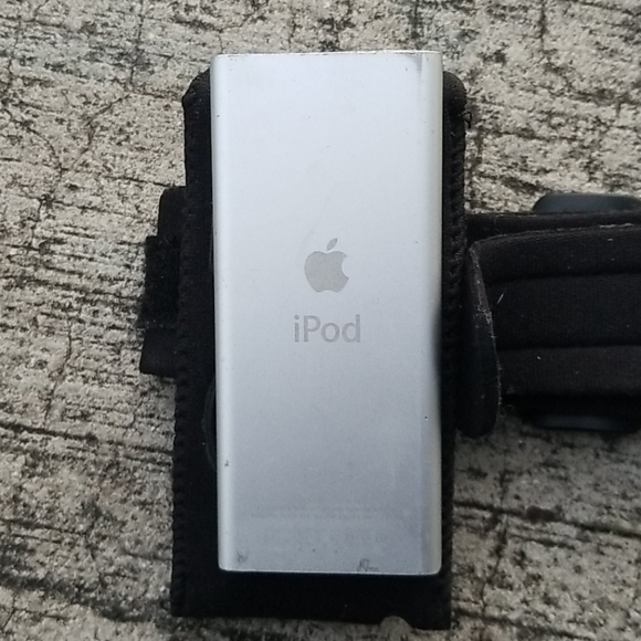 IPod - Picture 2 of 2